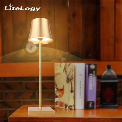 Trådlös bordslampa, 5200mAh batteridriven lampa, IP54 Vattentät, Full Aluminium, Touch Switch-dimning, För inomhus och utomhus, Sovrum, Restaurang, Trädgårdsterrass, Buffé, Bar, Guld